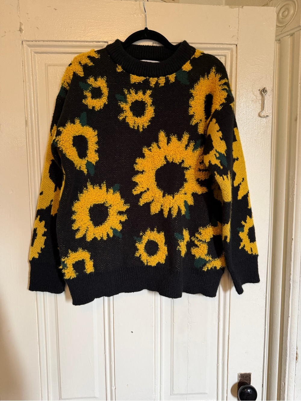 Cutest 3d Black & Yellow Sunflower Knit Sweater - Women 21in ptp
